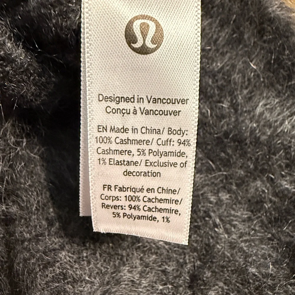 NWT Women’s Lululemon Fuzzy Cashmere Mittens Medium Large Heathered Light Oxide